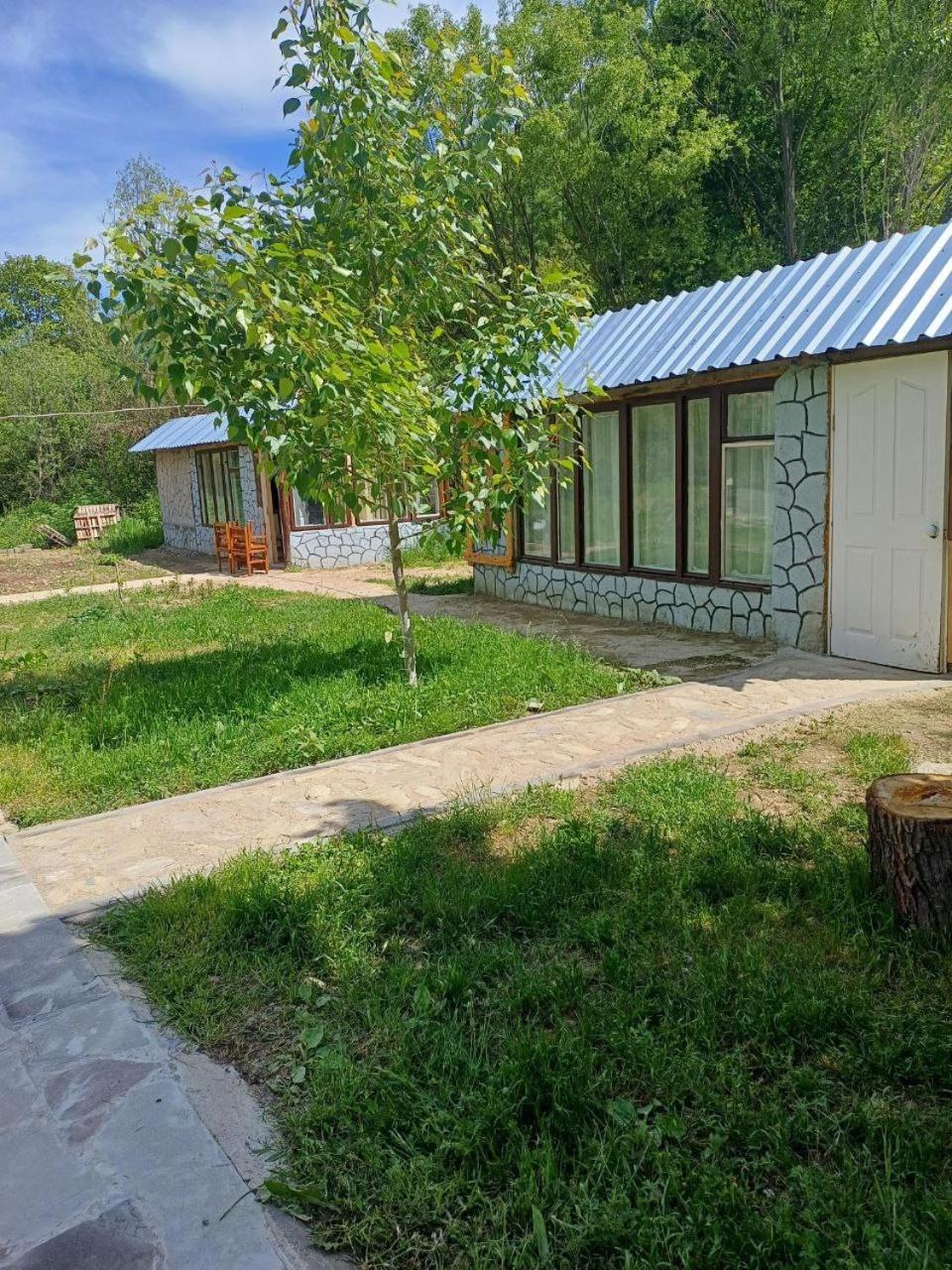 Basuta Guesthouse Kapan Exteriér fotografie